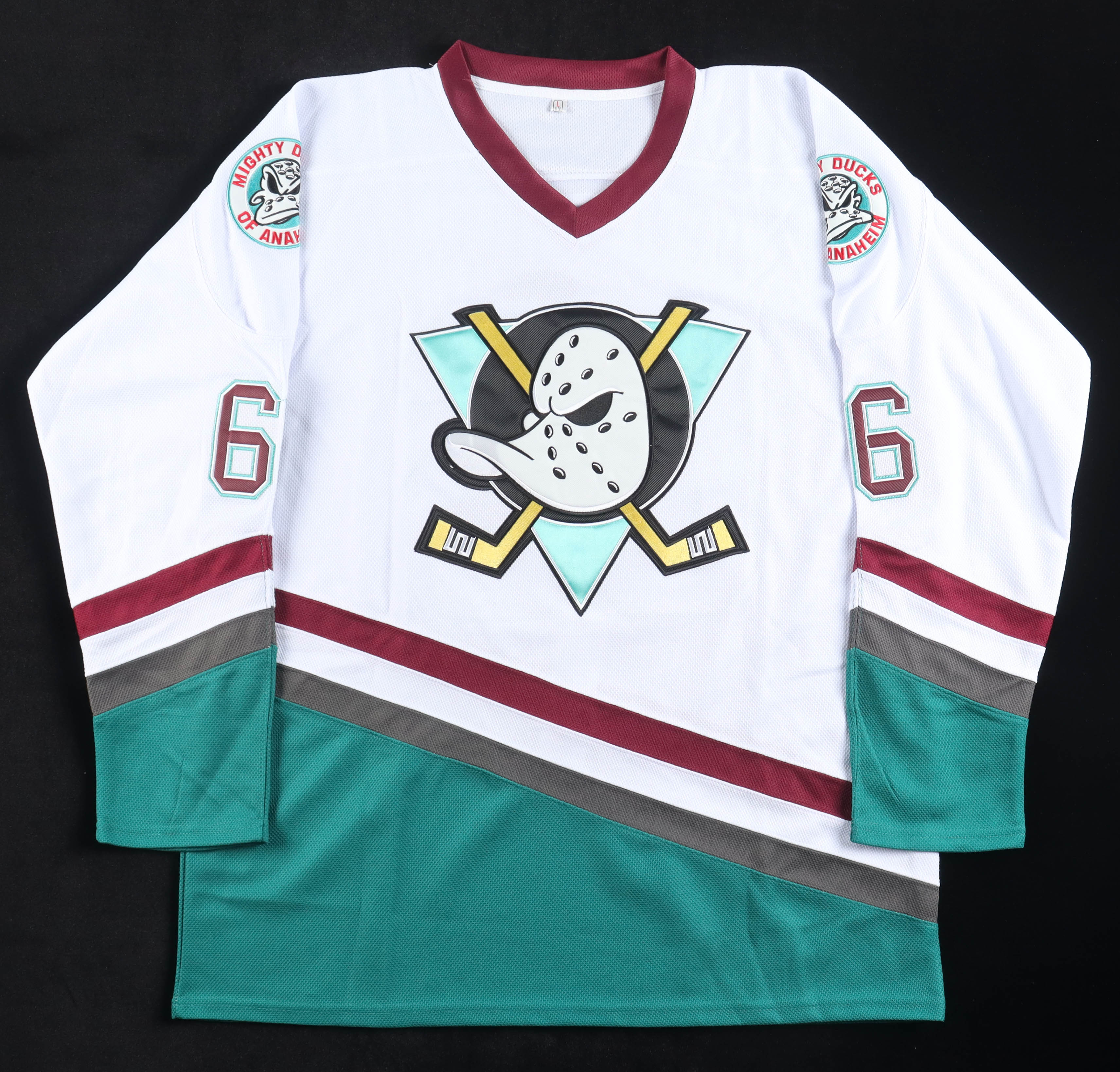 Emilio Estevez Signed "The Mighty Ducks" Jersey Inscribed "Go Ducks!" & "Quack!" (Beckett) at PristineAuction.com Emilio Estevez Signed "The Mighty Ducks" Jersey Inscribed "Go Ducks!" & "Quack!" (Beckett) at PristineAuction.com