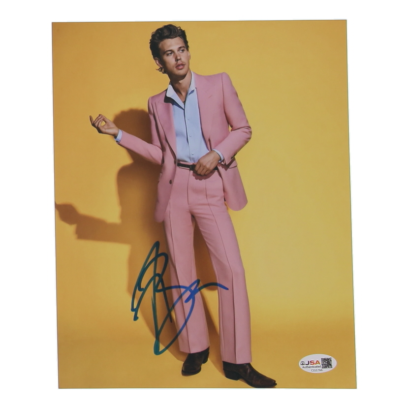 Austin Butler Signed 8x10 Photo (JSA) at PristineAuction.com Austin Butler Signed 8x10 Photo (JSA) at PristineAuction.com