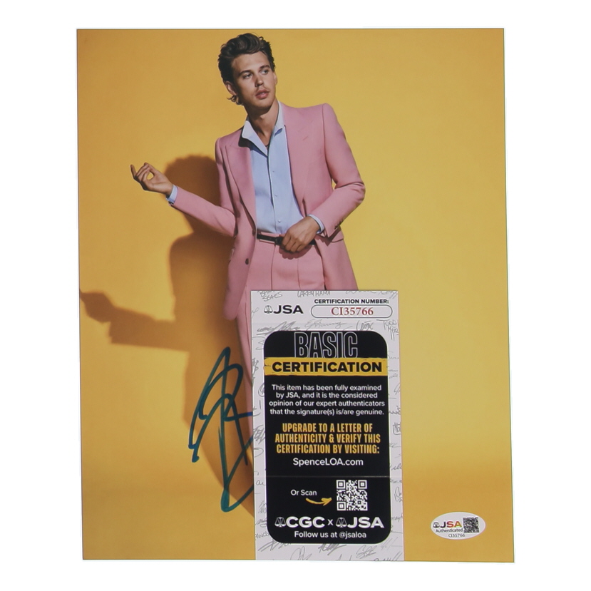 Austin Butler Signed 8x10 Photo (JSA) at PristineAuction.com Austin Butler Signed 8x10 Photo (JSA) at PristineAuction.com