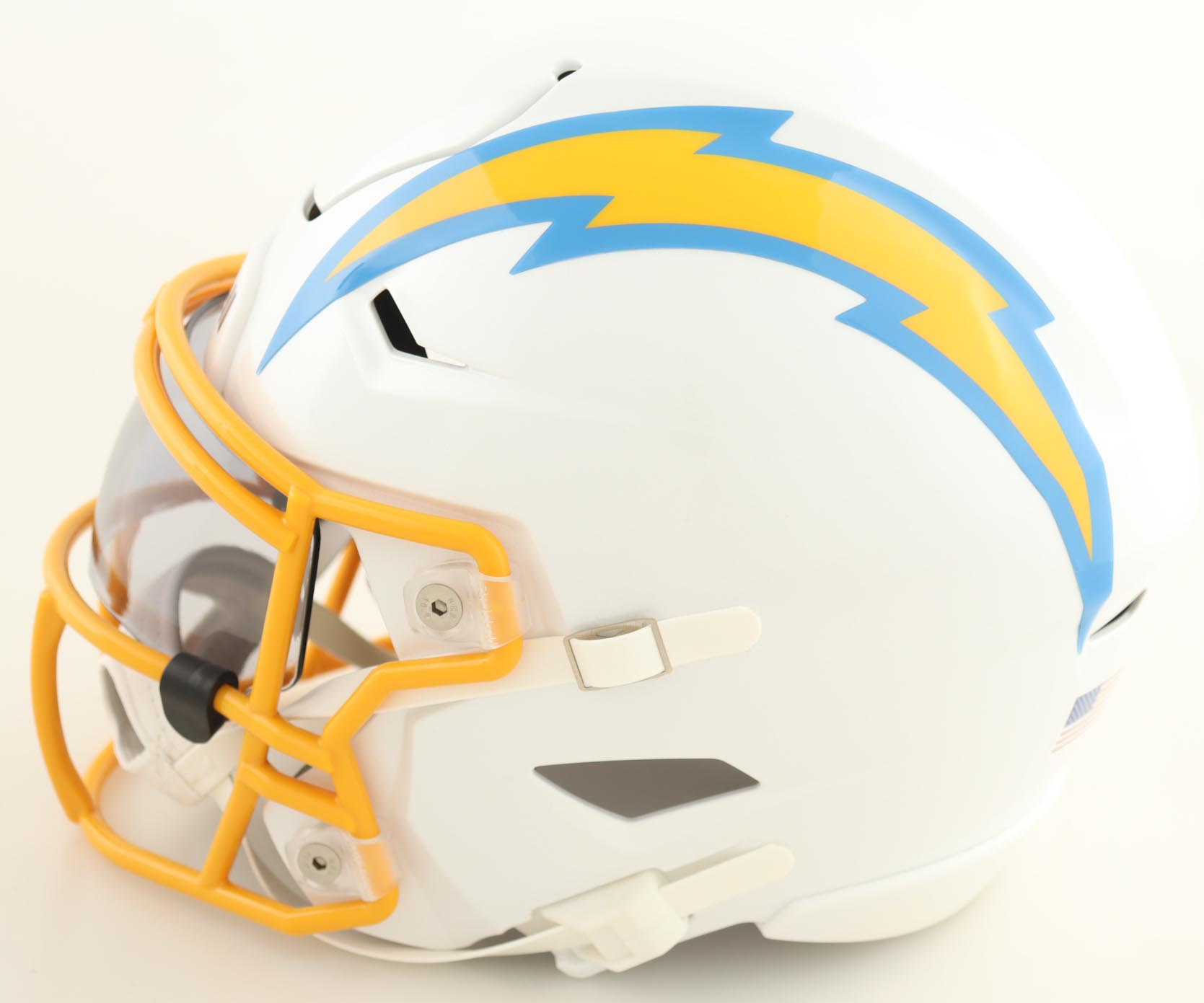LaDainian Tomlinson Signed Chargers Mid-Size SpeedFlex Helmet With Visor (Beckett) at PristineAuction.com LaDainian Tomlinson Signed Chargers Mid-Size SpeedFlex Helmet With Visor (Beckett) at PristineAuction.com
