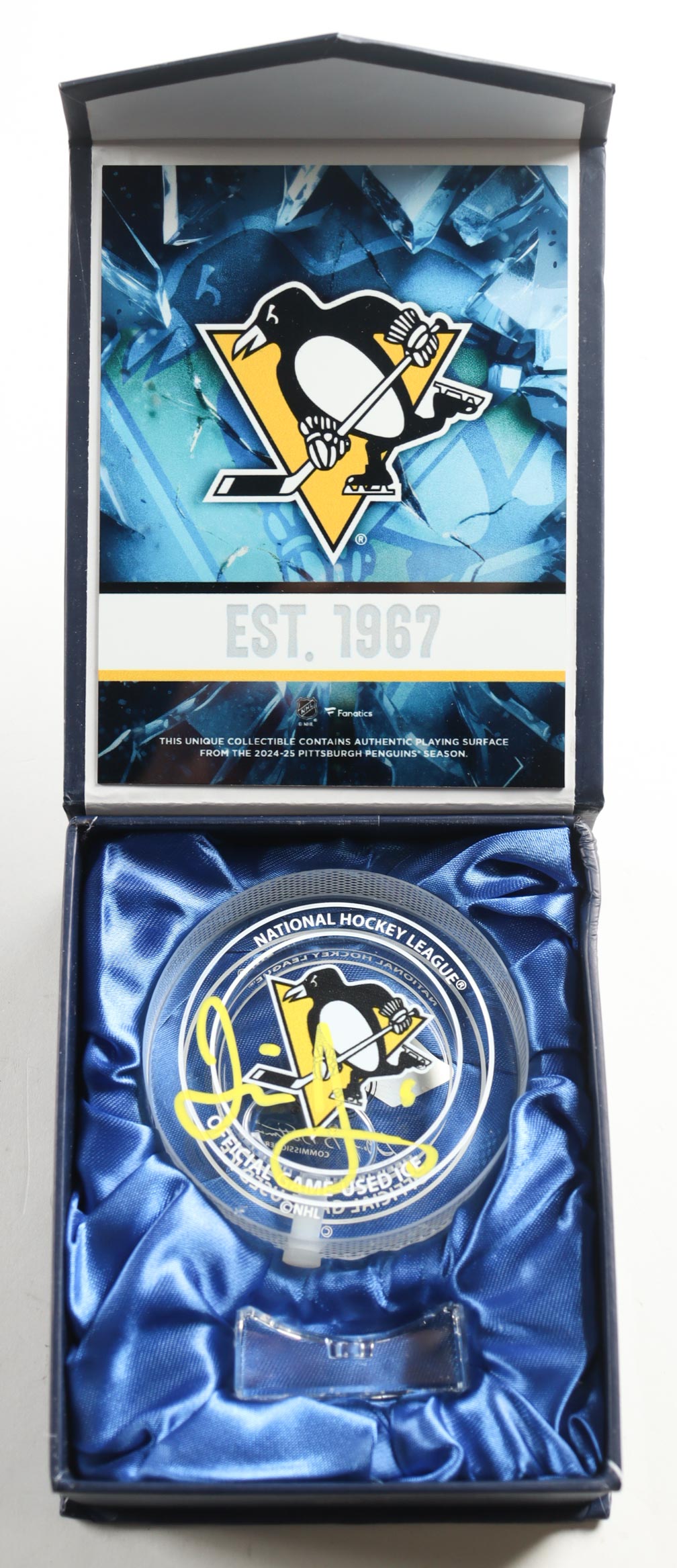 Jaromir Jagr Signed Penguins Crystal Hockey Puck Filled with Game-Used 2024-25 Season Ice (Fanatics) at PristineAuction.com Jaromir Jagr Signed Penguins Crystal Hockey Puck Filled with Game-Used 2024-25 Season Ice (Fanatics) at PristineAuction.com