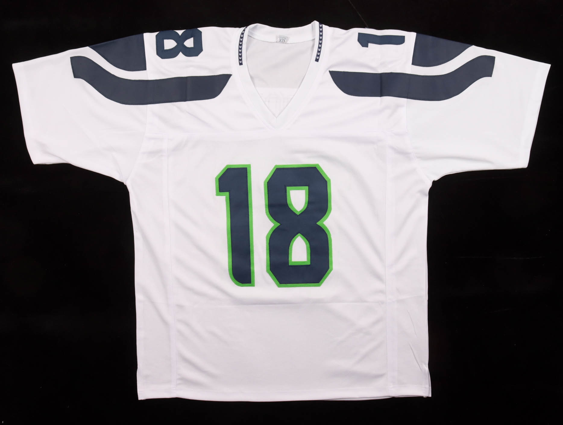 Elijah Arroyo Signed Jersey (JSA) at PristineAuction.com Elijah Arroyo Signed Jersey (JSA) at PristineAuction.com