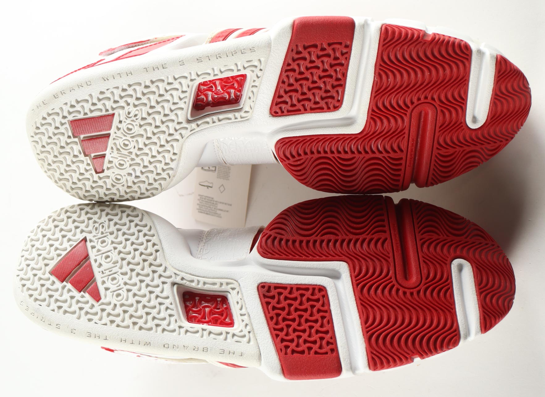 Bobby Jones Signed Pair of Adidas Piranha 3.0 Basketball Shoes Inscribed "8x All-Defensive Team" (Beckett) at PristineAuction.com Bobby Jones Signed Pair of Adidas Piranha 3.0 Basketball Shoes Inscribed "8x All-Defensive Team" (Beckett) at PristineAuction.com