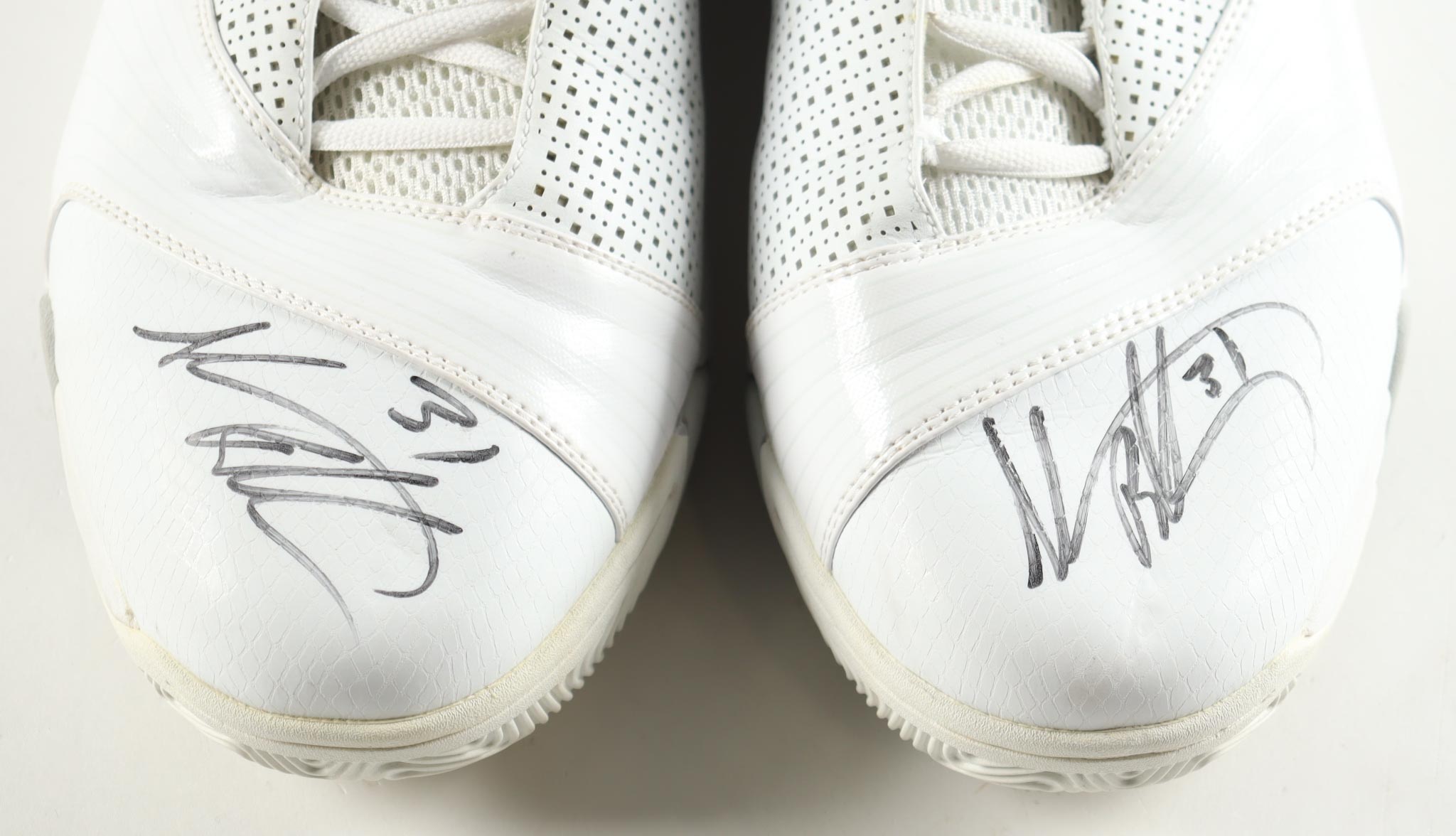 Shane Battier Signed Pair of Peak Tony Parker 3 Basketball Shoes (Beckett) at PristineAuction.com Shane Battier Signed Pair of Peak Tony Parker 3 Basketball Shoes (Beckett) at PristineAuction.com