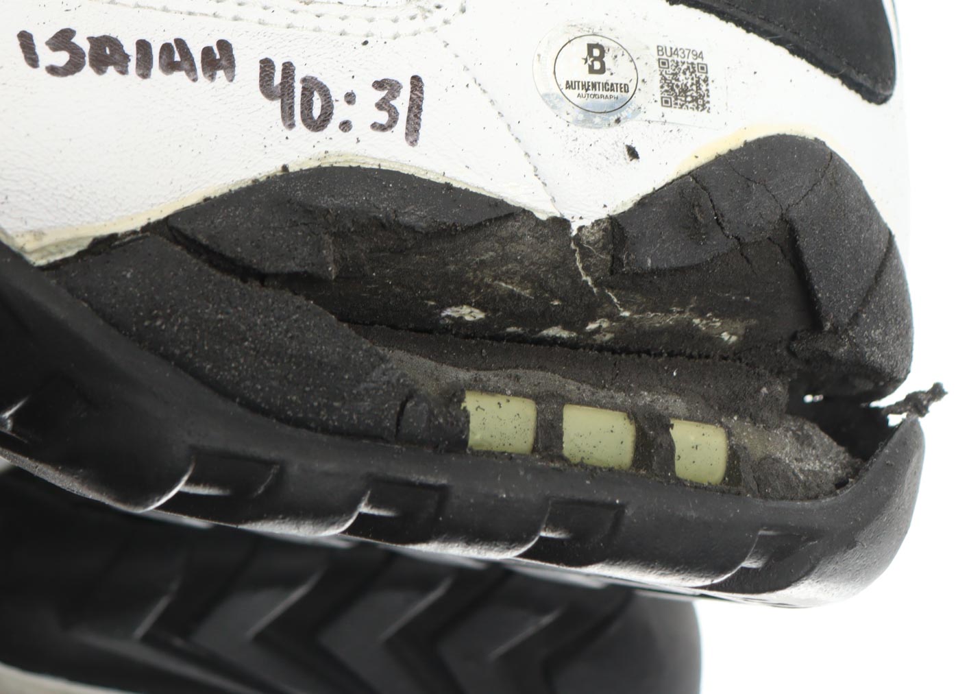 Craig Ehlo Signed Pair of Nike Air Jordan Basketball Shoes with Inscriptions (Beckett) at PristineAuction.com Craig Ehlo Signed Pair of Nike Air Jordan Basketball Shoes with Inscriptions (Beckett) at PristineAuction.com