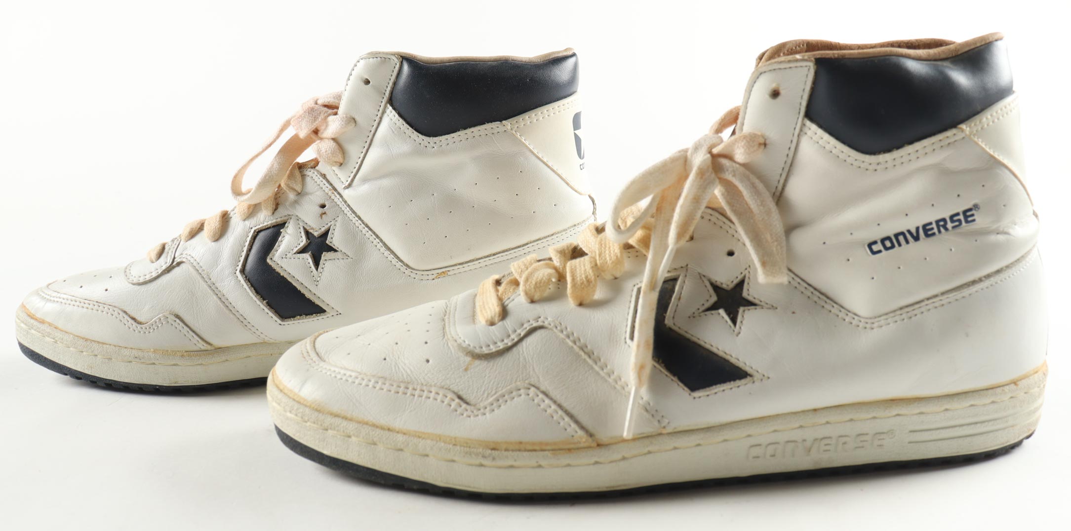 Kent Benson Signed Pair of Vintage Converse Startech Basketball Shoes with Inscriptions (Beckett) at PristineAuction.com Kent Benson Signed Pair of Vintage Converse Startech Basketball Shoes with Inscriptions (Beckett) at PristineAuction.com