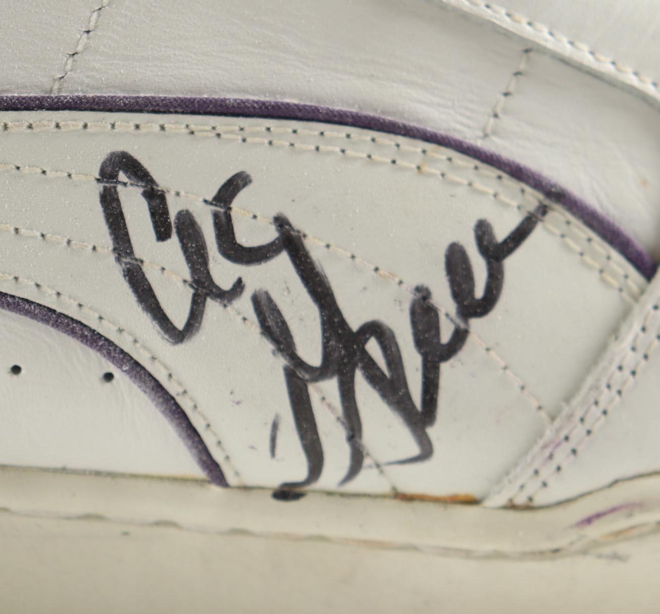 A. C. Green Signed Pair of Puma Slipstream Mid Basketball Shoes (Beckett) at PristineAuction.com A. C. Green Signed Pair of Puma Slipstream Mid Basketball Shoes (Beckett) at PristineAuction.com