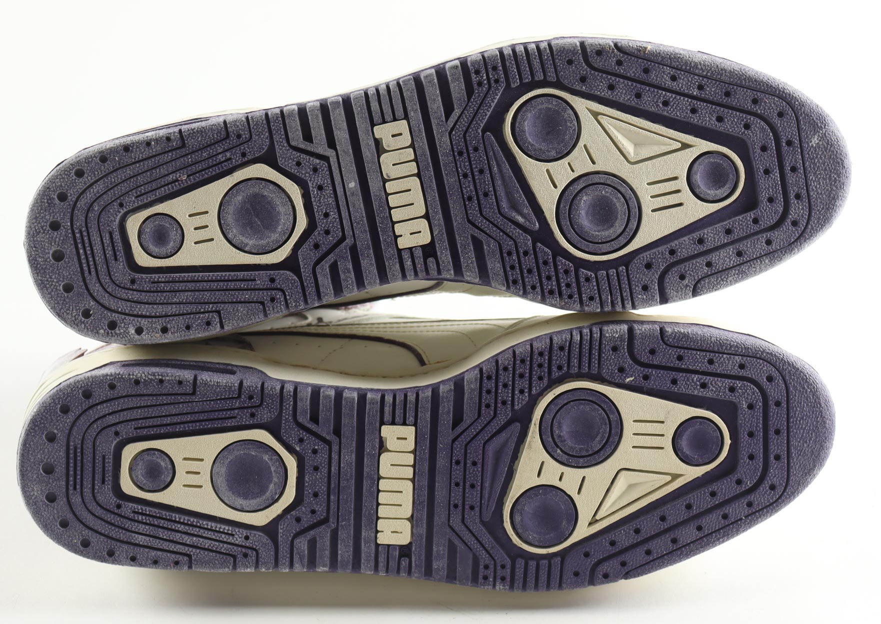 A. C. Green Signed Pair of Puma Slipstream Mid Basketball Shoes (Beckett) at PristineAuction.com A. C. Green Signed Pair of Puma Slipstream Mid Basketball Shoes (Beckett) at PristineAuction.com