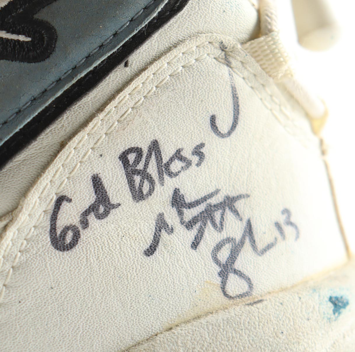 Mark Jackson Signed Pair of Reebok Drifter Basketball Shoes Inscribed "God Bless" (Beckett) at PristineAuction.com Mark Jackson Signed Pair of Reebok Drifter Basketball Shoes Inscribed "God Bless" (Beckett) at PristineAuction.com