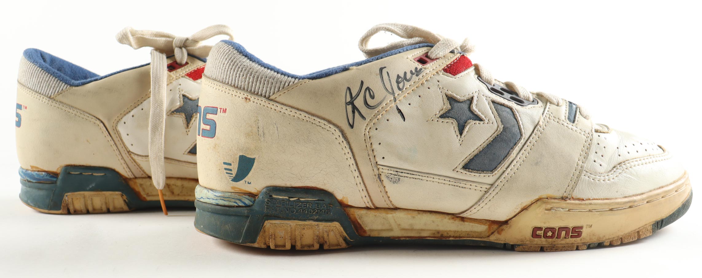 K.C. Jones Signed Pair of Vintage Converse Cons ERX 300 Basketball Shoes (Beckett) at PristineAuction.com K.C. Jones Signed Pair of Vintage Converse Cons ERX 300 Basketball Shoes (Beckett) at PristineAuction.com