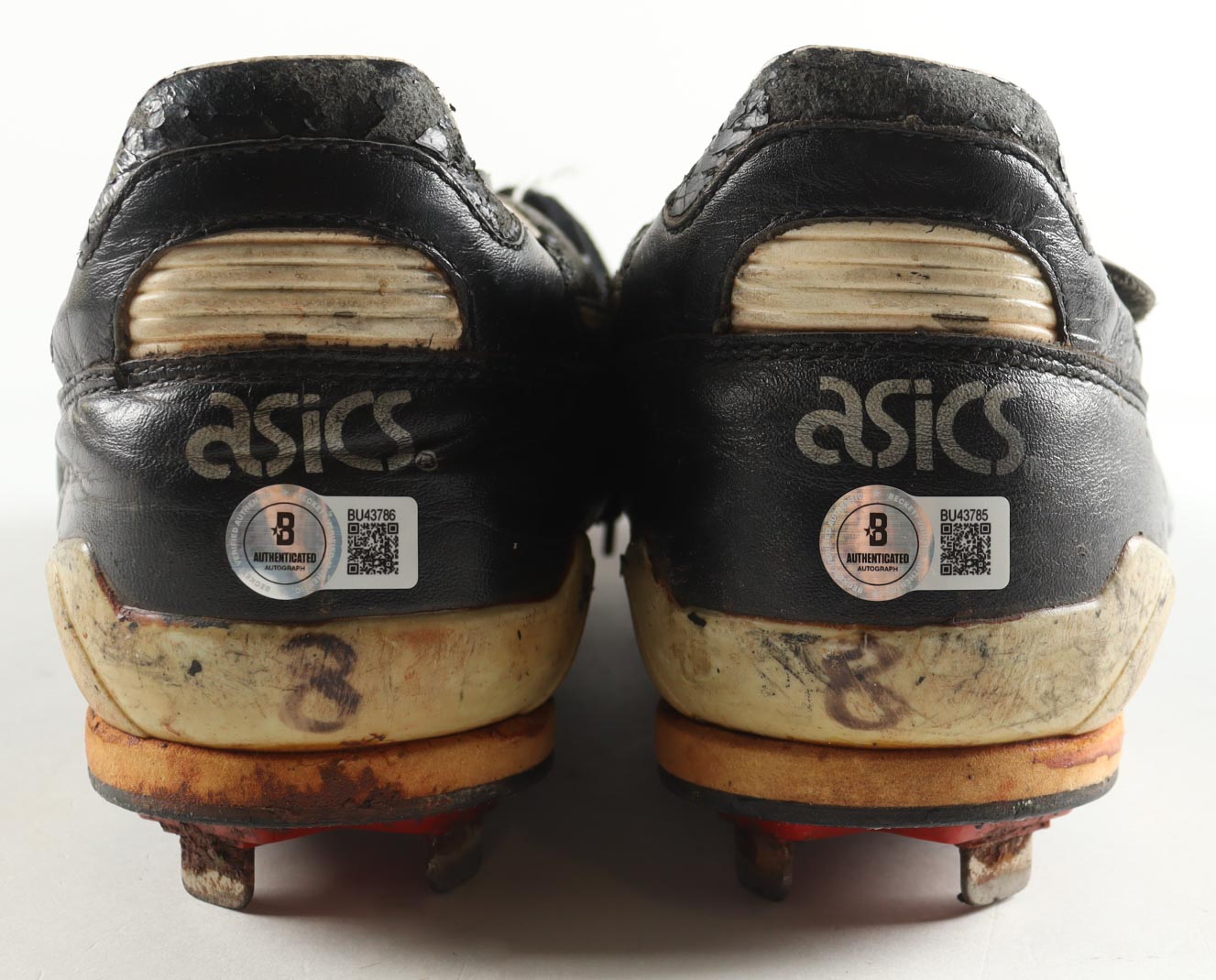 Javy Lopez Signed Pair of Vintage Asics Onitsuka Tiger Baseball Cleats Inscribed "1993" (Beckett) at PristineAuction.com Javy Lopez Signed Pair of Vintage Asics Onitsuka Tiger Baseball Cleats Inscribed "1993" (Beckett) at PristineAuction.com