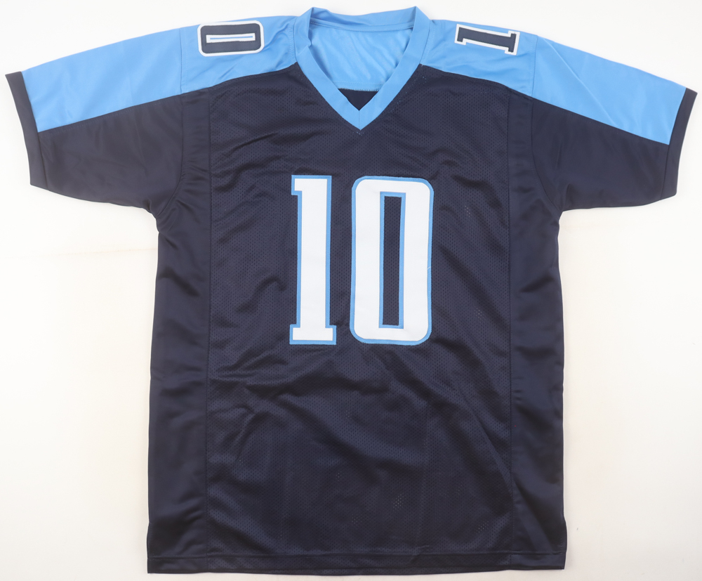 Vince Young Signed Jersey (Schwartz) at PristineAuction.com Vince Young Signed Jersey (Schwartz) at PristineAuction.com