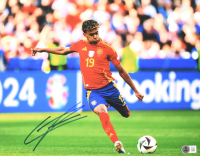 Lamine Yamal Signed Spain National Team 11x14 Photo (Beckett) at PristineAuction.com