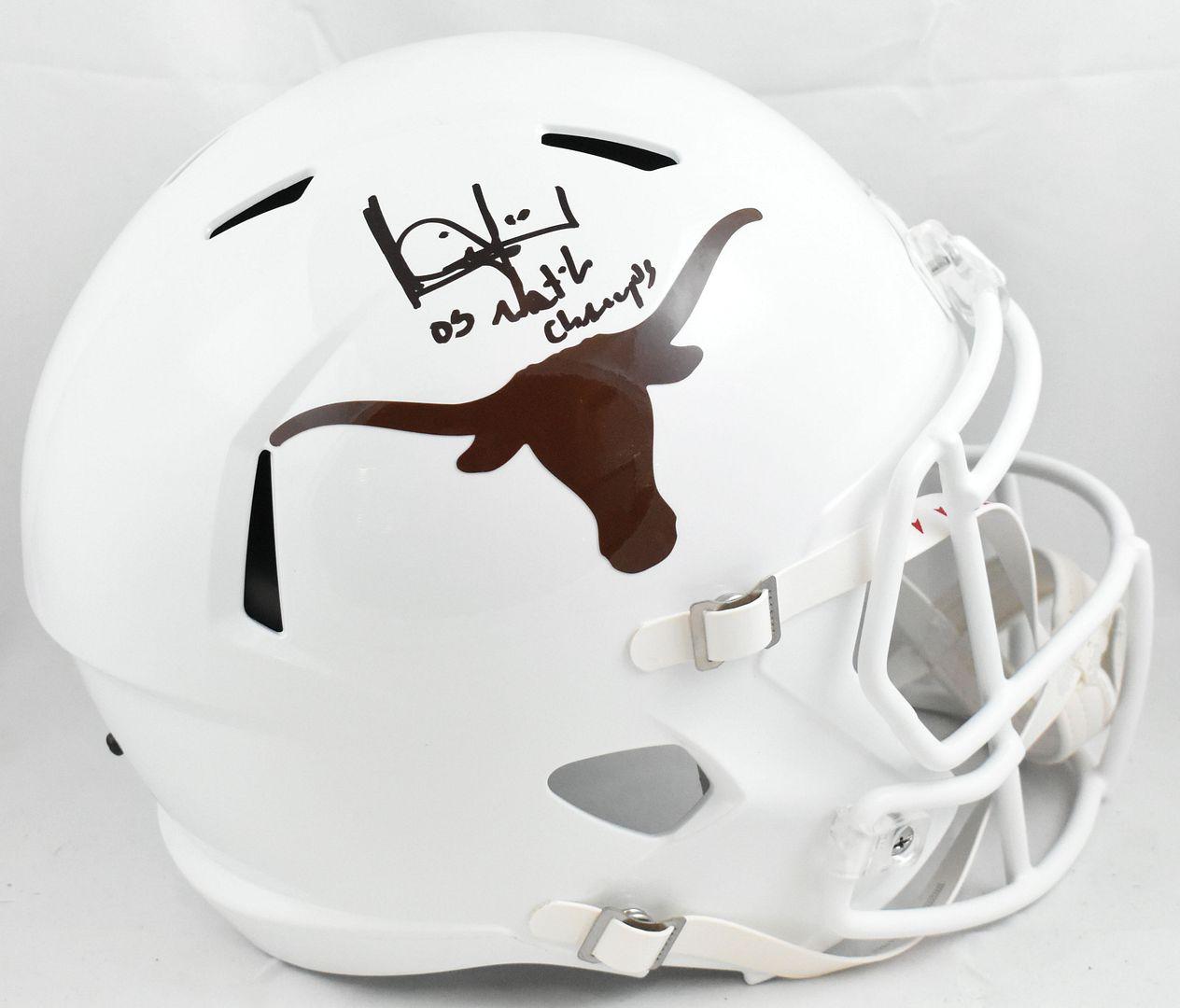 Vince Young Signed Texas Longhorns Full-Size Speed Helmet Inscribed "05 National Champs" (Beckett) at PristineAuction.com Vince Young Signed Texas Longhorns Full-Size Speed Helmet Inscribed "05 National Champs" (Beckett) at PristineAuction.com