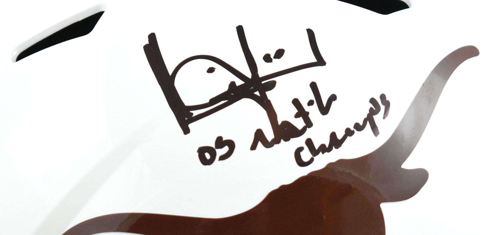 Vince Young Signed Texas Longhorns Full-Size Speed Helmet Inscribed "05 National Champs" (Beckett) at PristineAuction.com Vince Young Signed Texas Longhorns Full-Size Speed Helmet Inscribed "05 National Champs" (Beckett) at PristineAuction.com