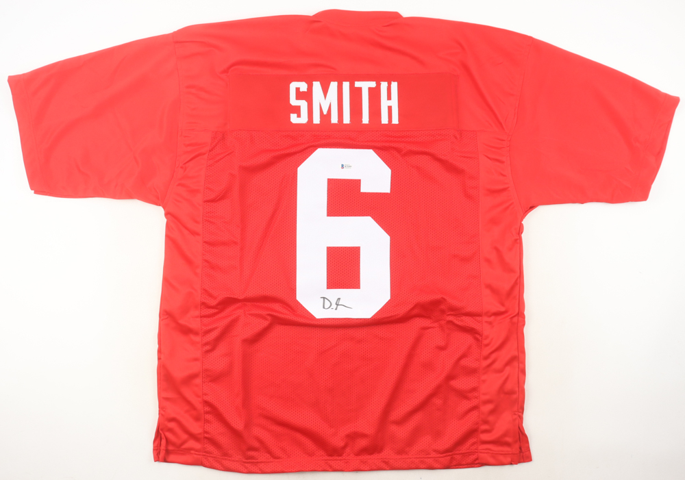 DeVonta Smith Signed Jersey (Beckett) at PristineAuction.com DeVonta Smith Signed Jersey (Beckett) at PristineAuction.com
