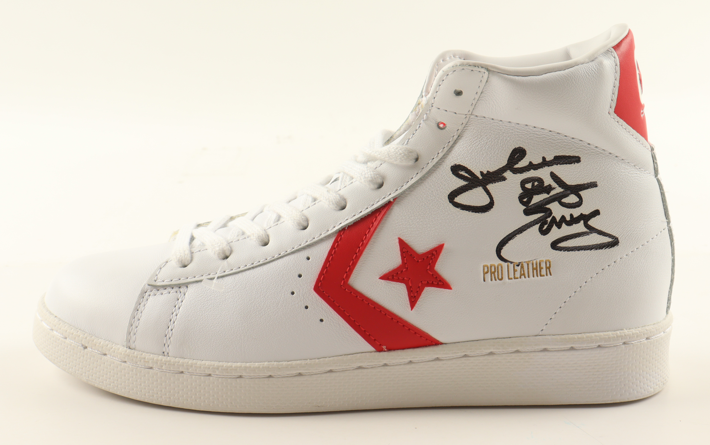 Julius "Dr. J" Erving Signed Converse All-Star Leather Basketball Shoe (Beckett) at PristineAuction.com Julius "Dr. J" Erving Signed Converse All-Star Leather Basketball Shoe (Beckett) at PristineAuction.com