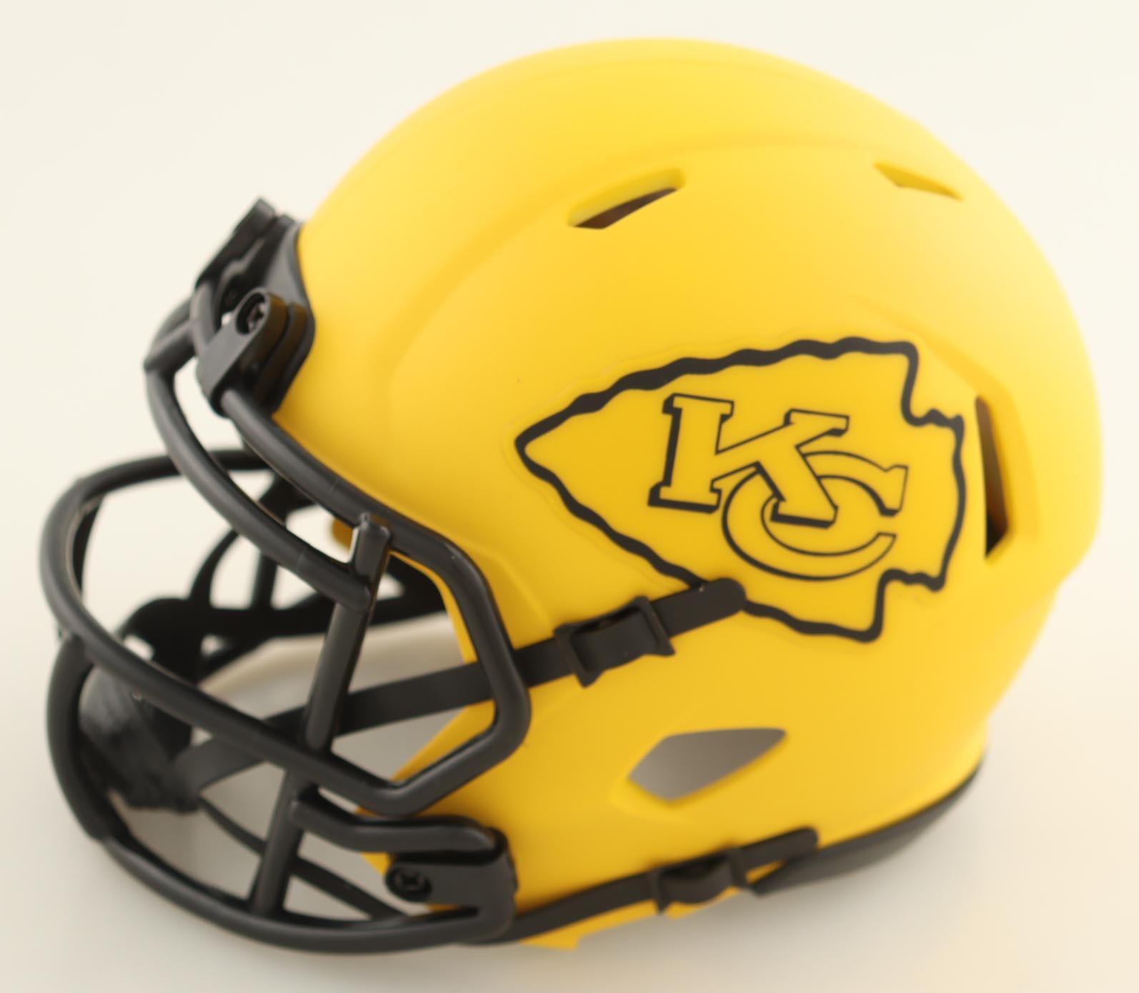 Rashee Rice Signed Chiefs Rave Alternate Speed Mini Helmet (Beckett) at PristineAuction.com Rashee Rice Signed Chiefs Rave Alternate Speed Mini Helmet (Beckett) at PristineAuction.com