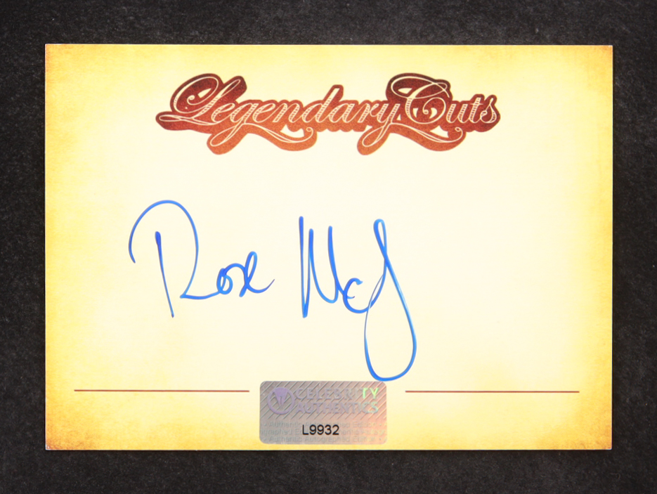 Rose McGowan Celebrity Authentics "Legendary Cuts Signatures" Card (Celebrity Authentics) at PristineAuction.com Rose McGowan Celebrity Authentics "Legendary Cuts Signatures" Card (Celebrity Authentics) at PristineAuction.com