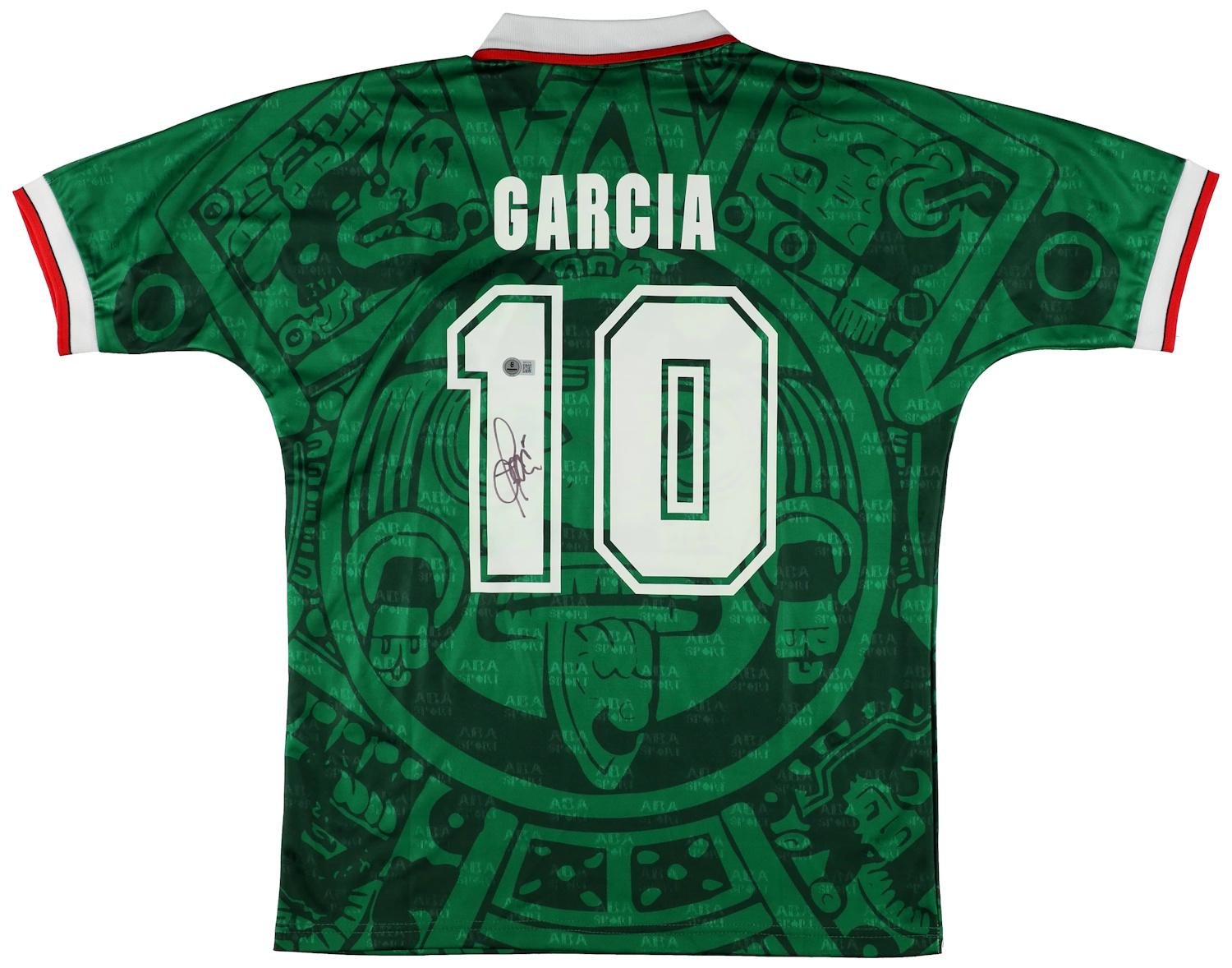 Luis Garcia Signed Team Mexico Jersey (Beckett) at PristineAuction.com Luis Garcia Signed Team Mexico Jersey (Beckett) at PristineAuction.com