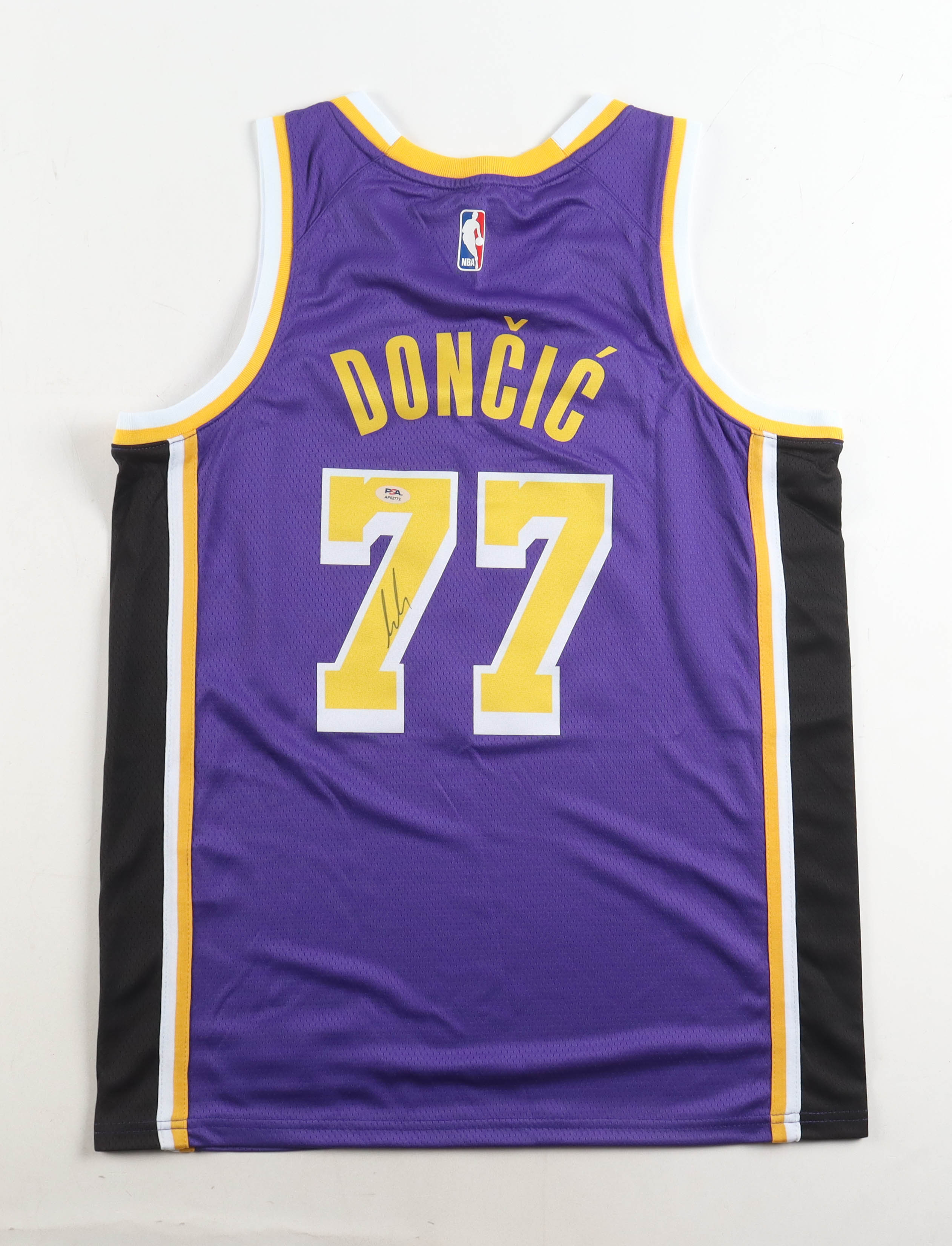 Luka Doncic Signed Lakers Nike Authentic Jersey (PSA) at PristineAuction.com Luka Doncic Signed Lakers Nike Authentic Jersey (PSA) at PristineAuction.com