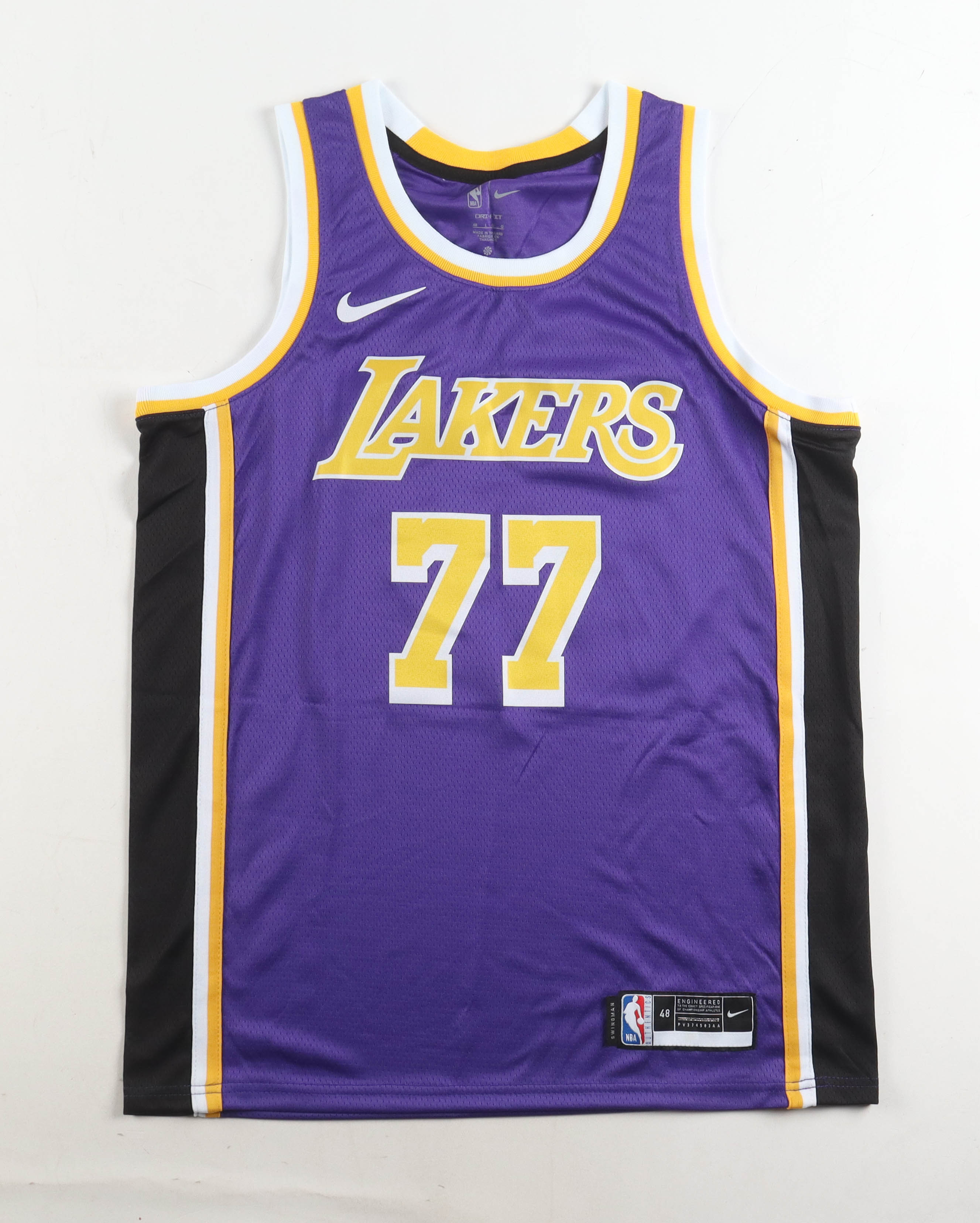 Luka Doncic Signed Lakers Nike Authentic Jersey (PSA) at PristineAuction.com Luka Doncic Signed Lakers Nike Authentic Jersey (PSA) at PristineAuction.com