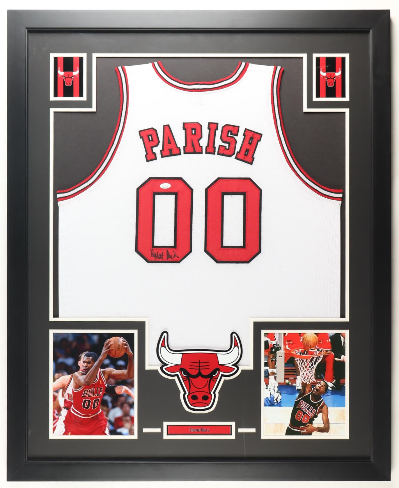 Robert Parish Signed Custom Framed Jersey Display (JSA) at PristineAuction.com Robert Parish Signed Custom Framed Jersey Display (JSA) at PristineAuction.com