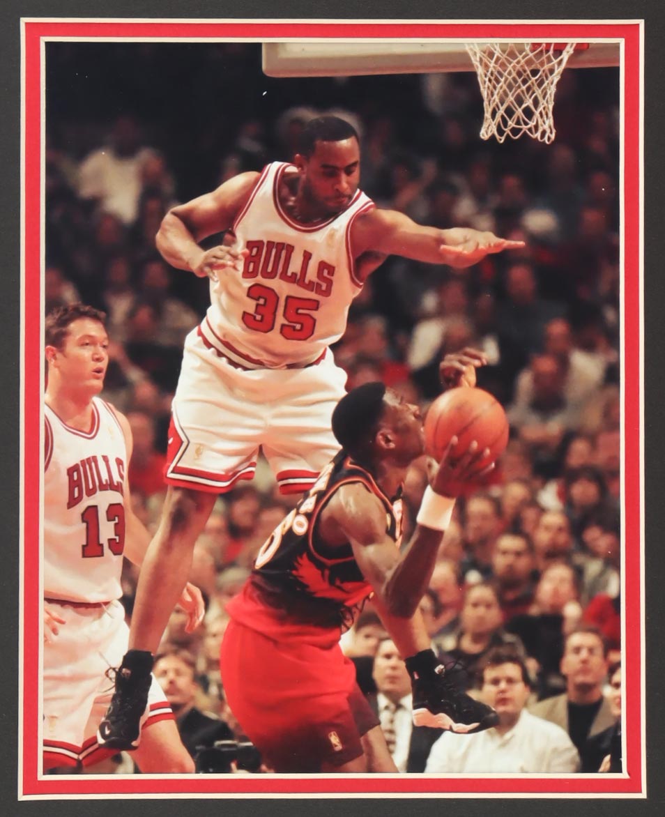 Jason Caffey Signed Custom Framed Jersey Display Inscribed "2x NBA Champs" (Beckett) at PristineAuction.com Jason Caffey Signed Custom Framed Jersey Display Inscribed "2x NBA Champs" (Beckett) at PristineAuction.com