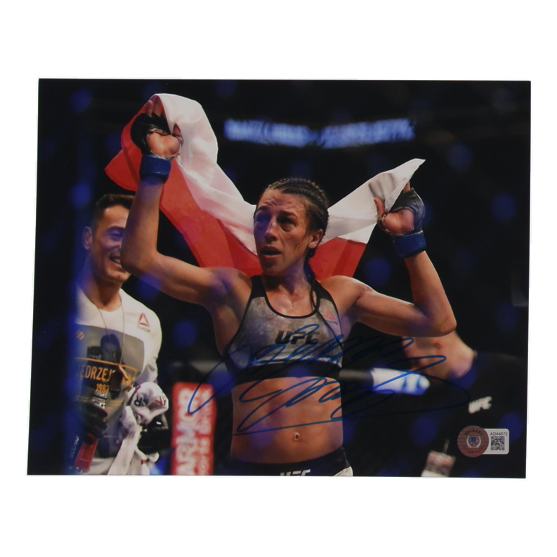 Joanna Jedrzejczyk Signed UFC 8x10 Photo (Beckett) at PristineAuction.com Joanna Jedrzejczyk Signed UFC 8x10 Photo (Beckett) at PristineAuction.com