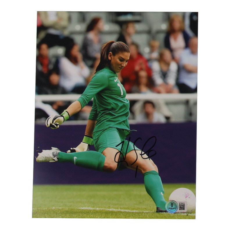 Hope Solo Signed Team USA 8x10 Photo (Beckett) at PristineAuction.com Hope Solo Signed Team USA 8x10 Photo (Beckett) at PristineAuction.com