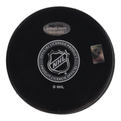 Chris Chelios Signed Red Wings Logo Hockey Puck Inscribed "2002, 2008 Cup Champs" (Schwartz) at PristineAuction.com Chris Chelios Signed Red Wings Logo Hockey Puck Inscribed "2002, 2008 Cup Champs" (Schwartz) at PristineAuction.com