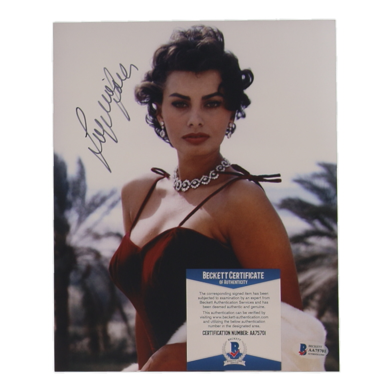 Sophia Loren Signed 8x10 Photo (Beckett) at PristineAuction.com Sophia Loren Signed 8x10 Photo (Beckett) at PristineAuction.com