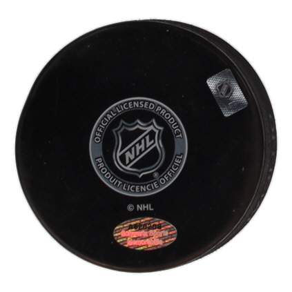 Jonathan Toews Signed Jets Logo Hockey Puck (Schwartz) at PristineAuction.com Jonathan Toews Signed Jets Logo Hockey Puck (Schwartz) at PristineAuction.com