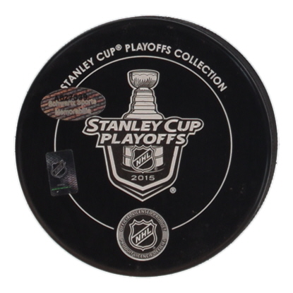 Jonathan Toews Signed Blackhawks 2015 Stanley Cup Logo Hockey Puck (Schwartz) at PristineAuction.com Jonathan Toews Signed Blackhawks 2015 Stanley Cup Logo Hockey Puck (Schwartz) at PristineAuction.com