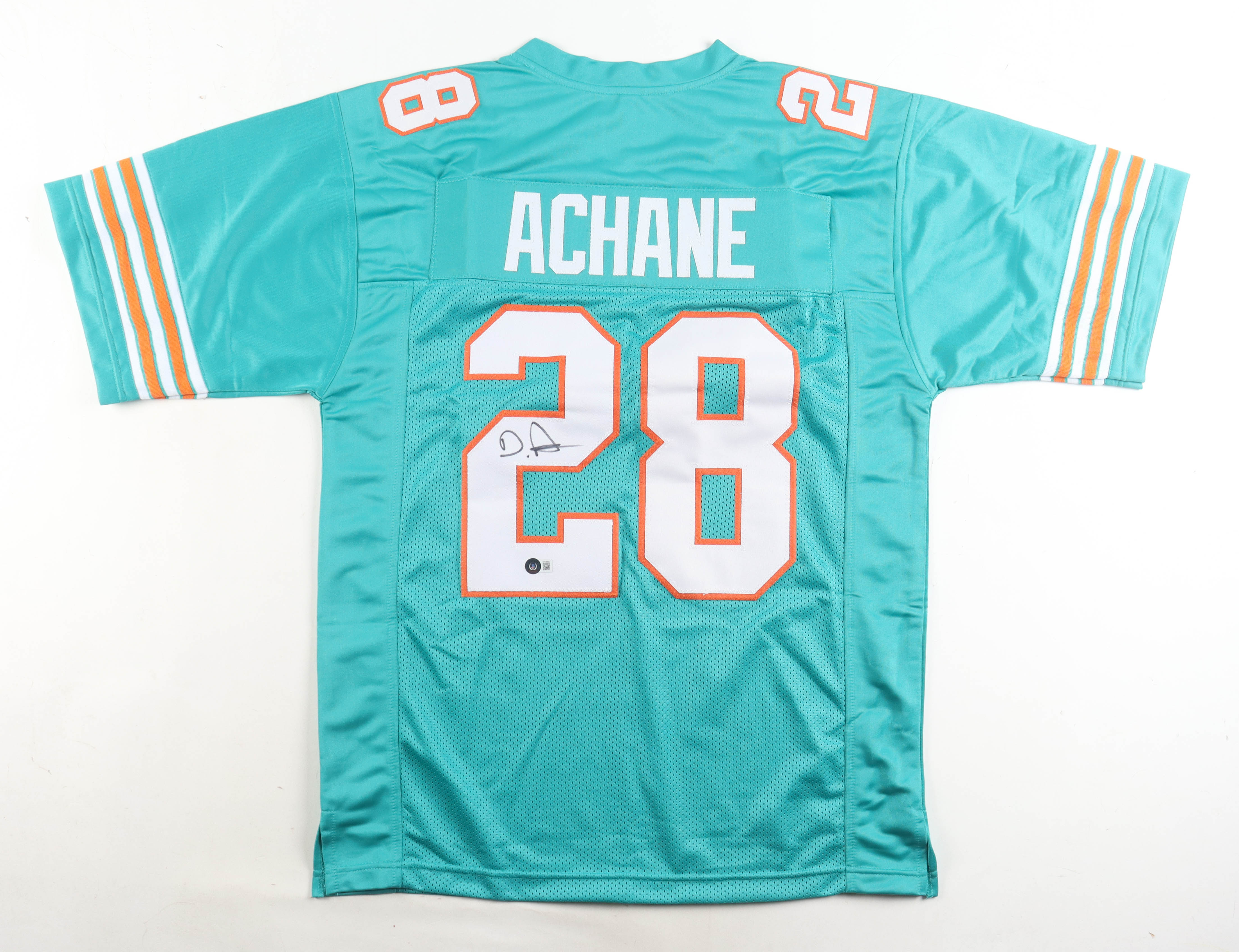 De'Von Achane Signed Jersey (Beckett) at PristineAuction.com De'Von Achane Signed Jersey (Beckett) at PristineAuction.com