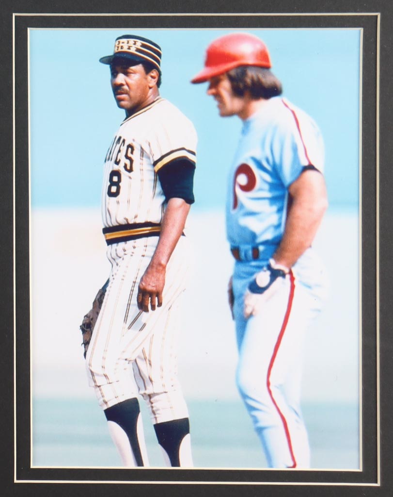 Pete Rose Signed Custom Framed Jersey Display & Pin (JSA) at PristineAuction.com Pete Rose Signed Custom Framed Jersey Display & Pin (JSA) at PristineAuction.com