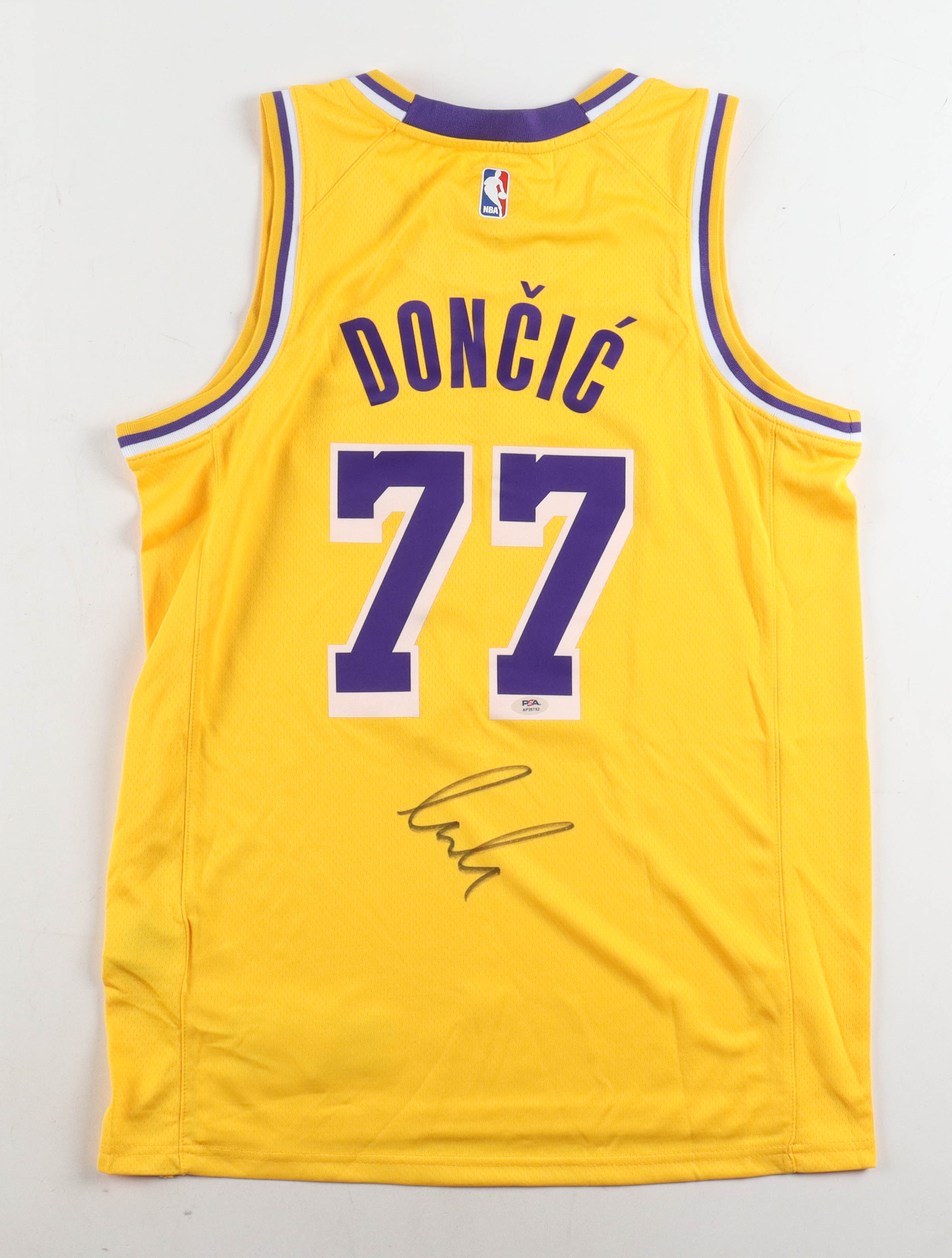 Luka Doncic Signed Lakers Nike Authentic Jersey (PSA) at PristineAuction.com Luka Doncic Signed Lakers Nike Authentic Jersey (PSA) at PristineAuction.com