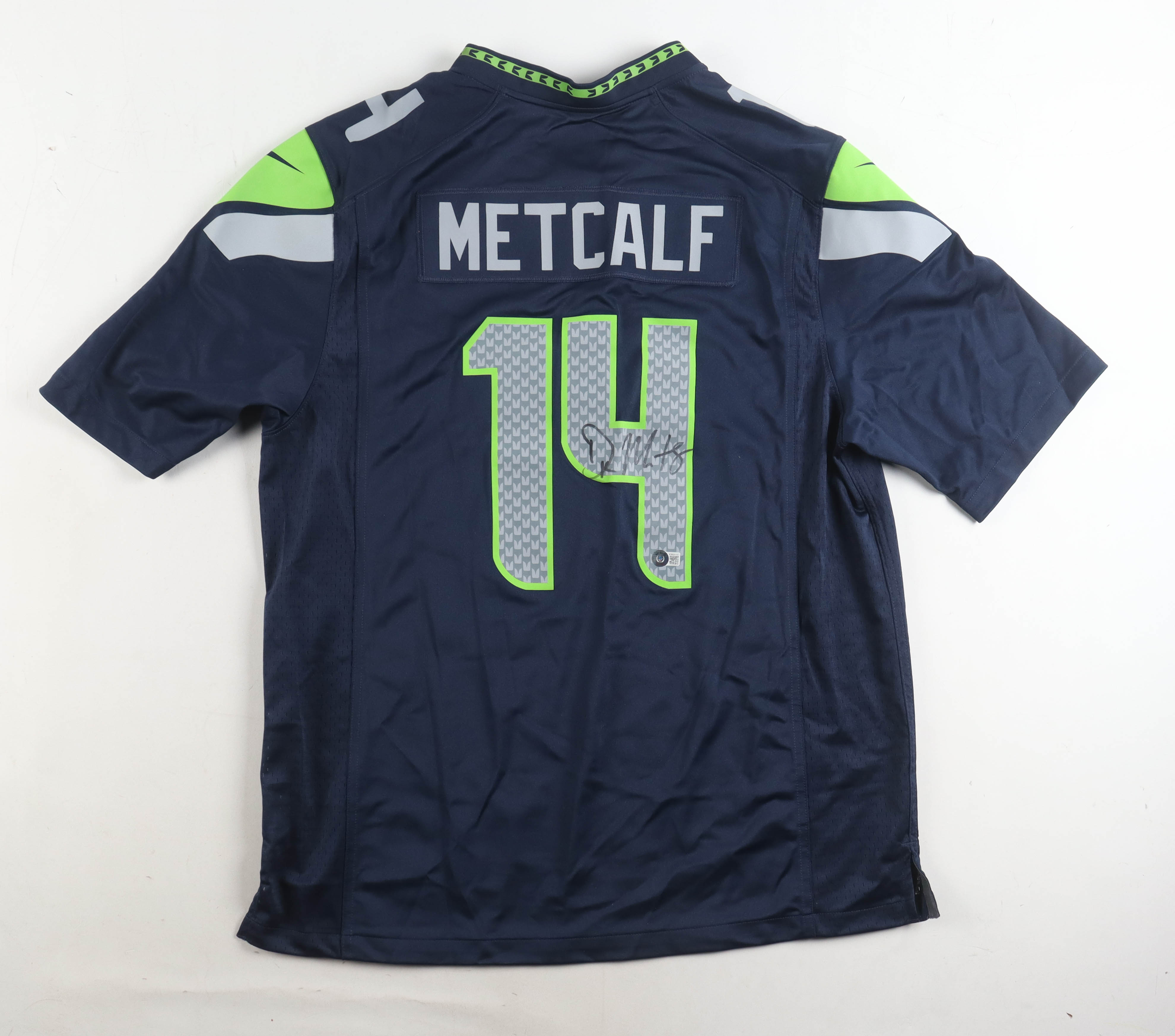 DK Metcalf Signed Seahawks Nike Authentic Jersey (Beckett) at PristineAuction.com DK Metcalf Signed Seahawks Nike Authentic Jersey (Beckett) at PristineAuction.com