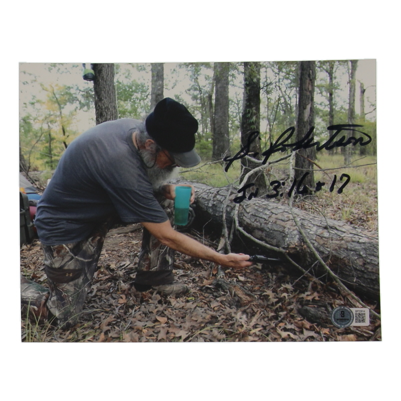 Si Robertson Signed "Duck Dynasty" 8x10 Photo with Inscription (Beckett) at PristineAuction.com Si Robertson Signed "Duck Dynasty" 8x10 Photo with Inscription (Beckett) at PristineAuction.com