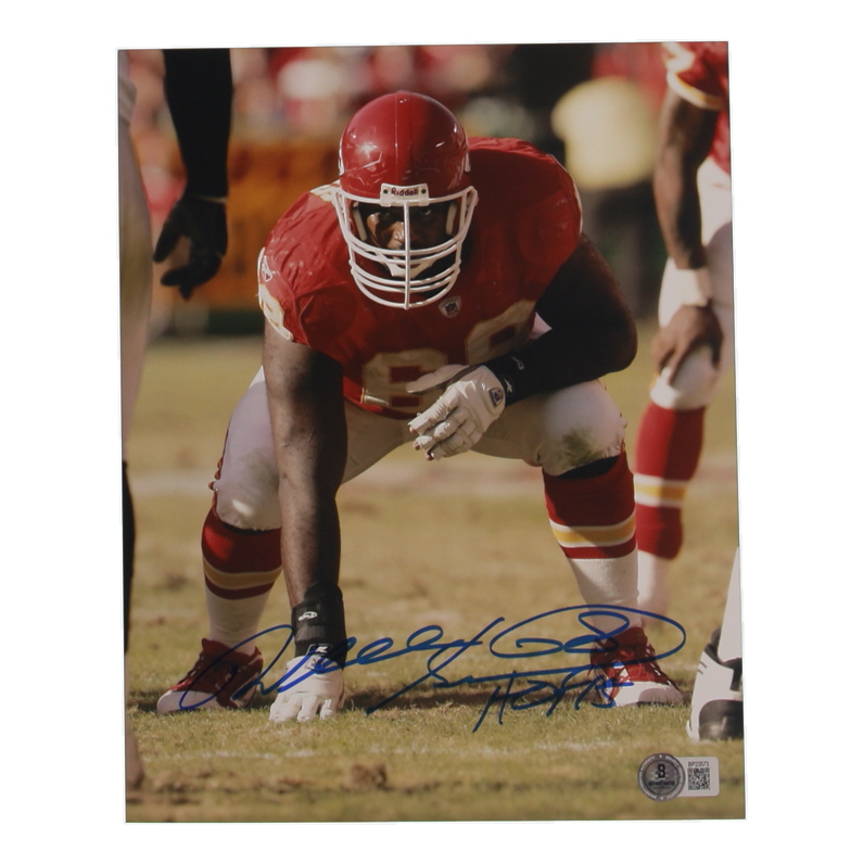 Will Shields Signed Chiefs 8x10 Photo Inscribed "HOF 15" (Beckett) at PristineAuction.com Will Shields Signed Chiefs 8x10 Photo Inscribed "HOF 15" (Beckett) at PristineAuction.com