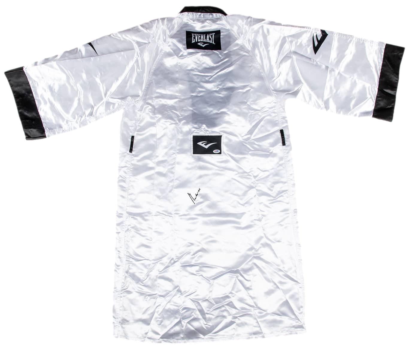 Muhammad Ali Signed Everlast Boxing Robe (PSA) at PristineAuction.com Muhammad Ali Signed Everlast Boxing Robe (PSA) at PristineAuction.com
