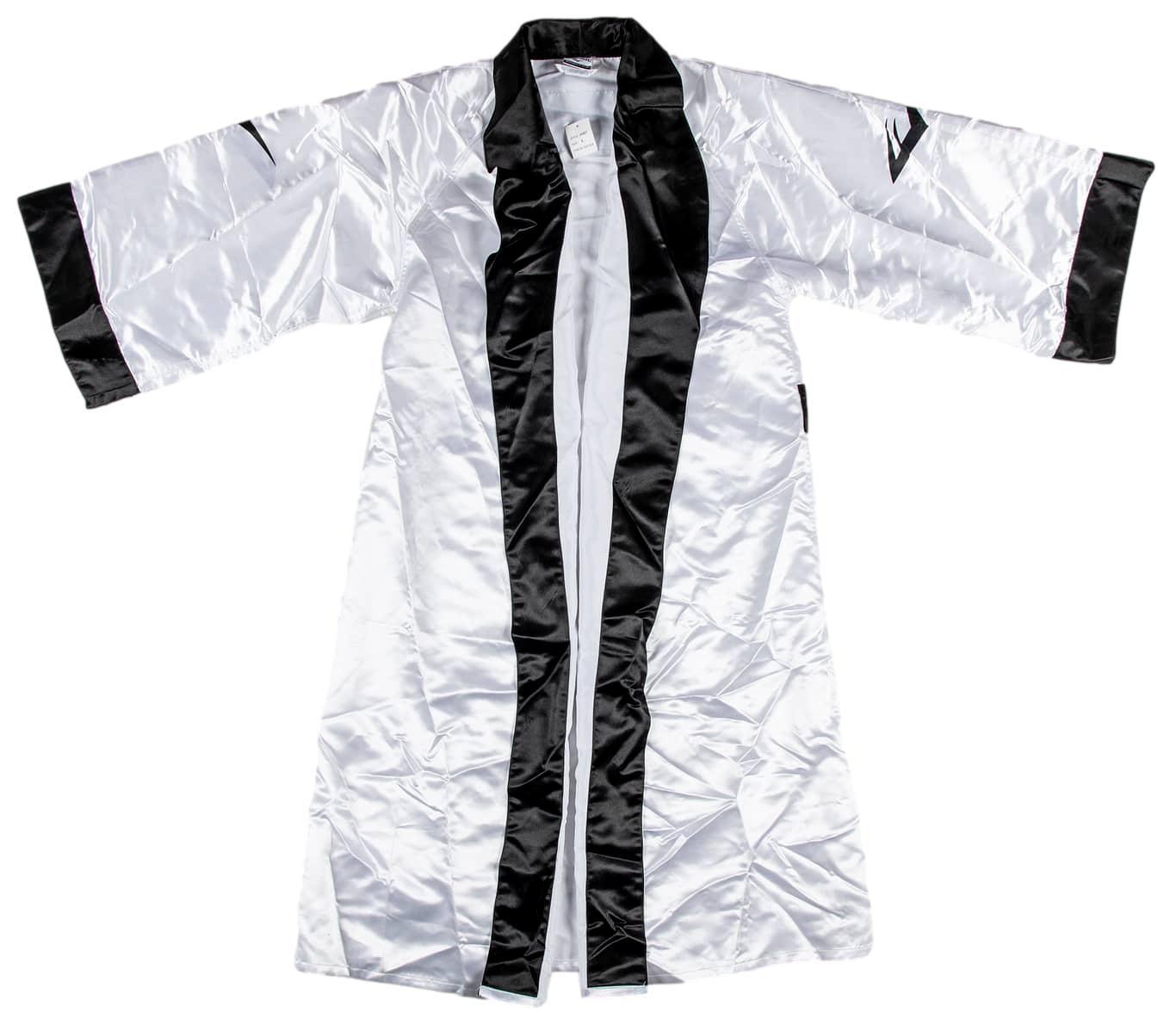 Muhammad Ali Signed Everlast Boxing Robe (PSA) at PristineAuction.com Muhammad Ali Signed Everlast Boxing Robe (PSA) at PristineAuction.com