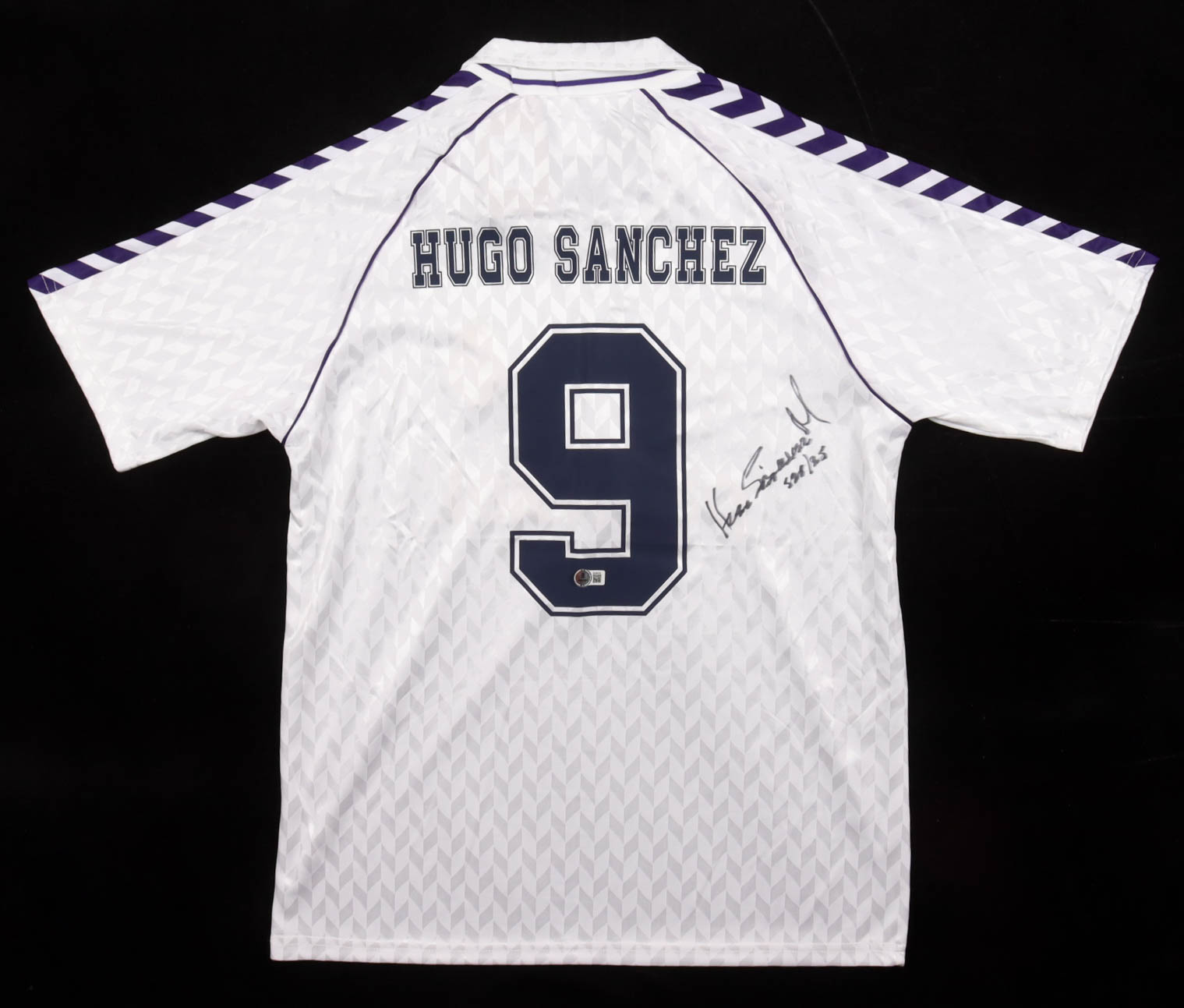 Hugo Sanchez Signed Real Madrid Hummel Authentic Jersey Inscribed "Sep/2025" (Beckett) at PristineAuction.com Hugo Sanchez Signed Real Madrid Hummel Authentic Jersey Inscribed "Sep/2025" (Beckett) at PristineAuction.com