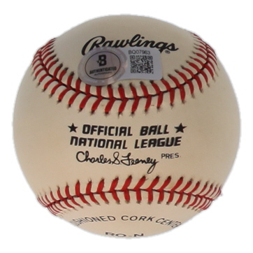 Juan Marichal Signed ONL Baseball (Beckett) at PristineAuction.com Juan Marichal Signed ONL Baseball (Beckett) at PristineAuction.com