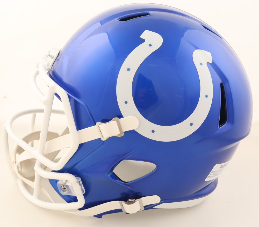 Shaquille Leonard Signed Colts Full-Size Flash Alternate Speed Helmet Inscribed "Maniac" (Beckett) at PristineAuction.com Shaquille Leonard Signed Colts Full-Size Flash Alternate Speed Helmet Inscribed "Maniac" (Beckett) at PristineAuction.com