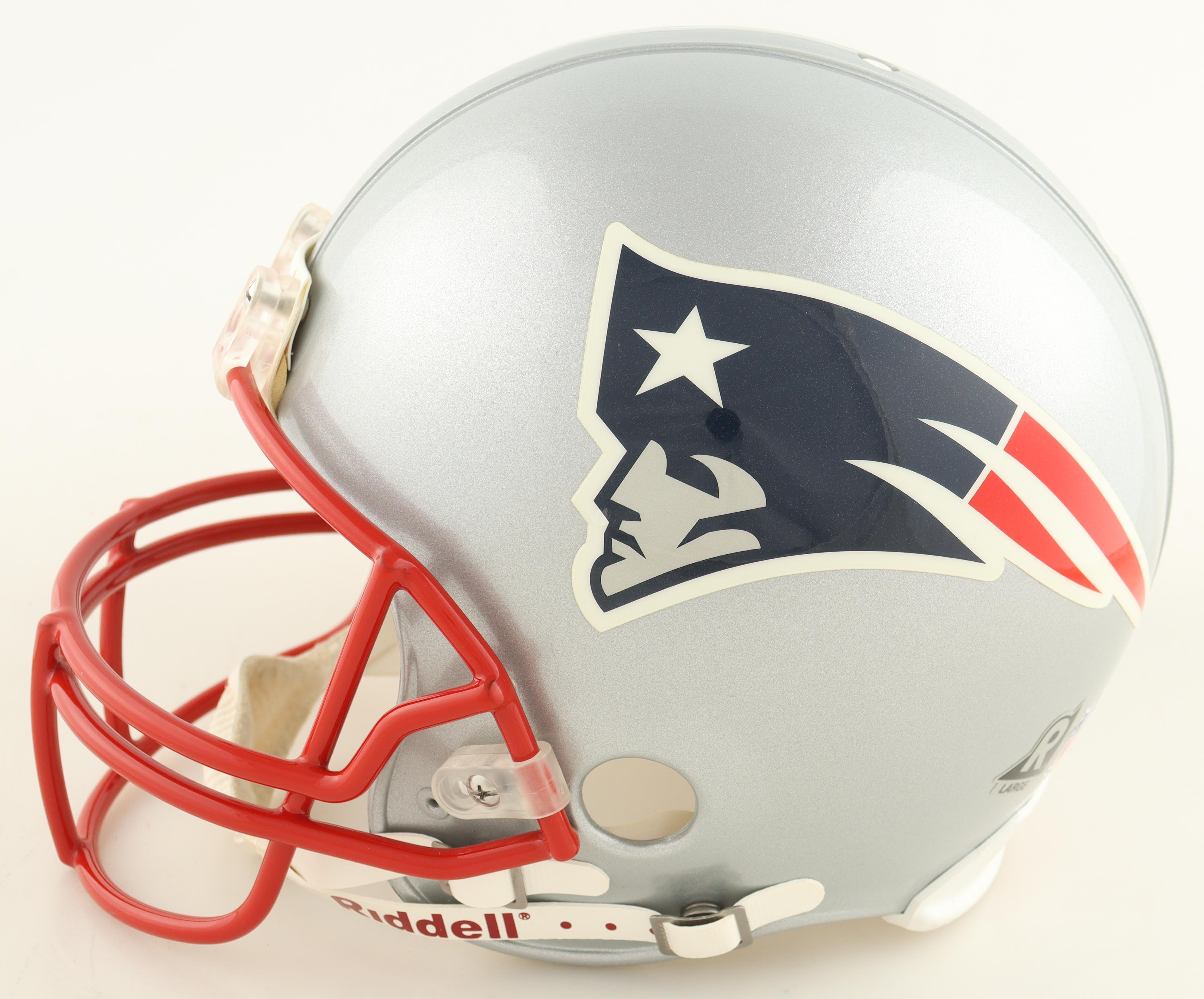 Tom Brady Signed Patriots Full-Size Authentic On-Field Helmet Inscribed "2000 Pick #199" (Fanatics) at PristineAuction.com Tom Brady Signed Patriots Full-Size Authentic On-Field Helmet Inscribed "2000 Pick #199" (Fanatics) at PristineAuction.com