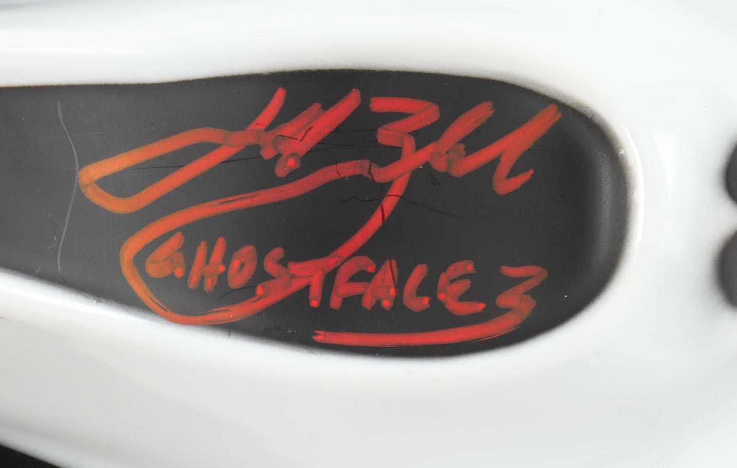 Jeff Brockton Signed "Scream" Mask Inscribed "Ghostface 3" (JSA) at PristineAuction.com Jeff Brockton Signed "Scream" Mask Inscribed "Ghostface 3" (JSA) at PristineAuction.com