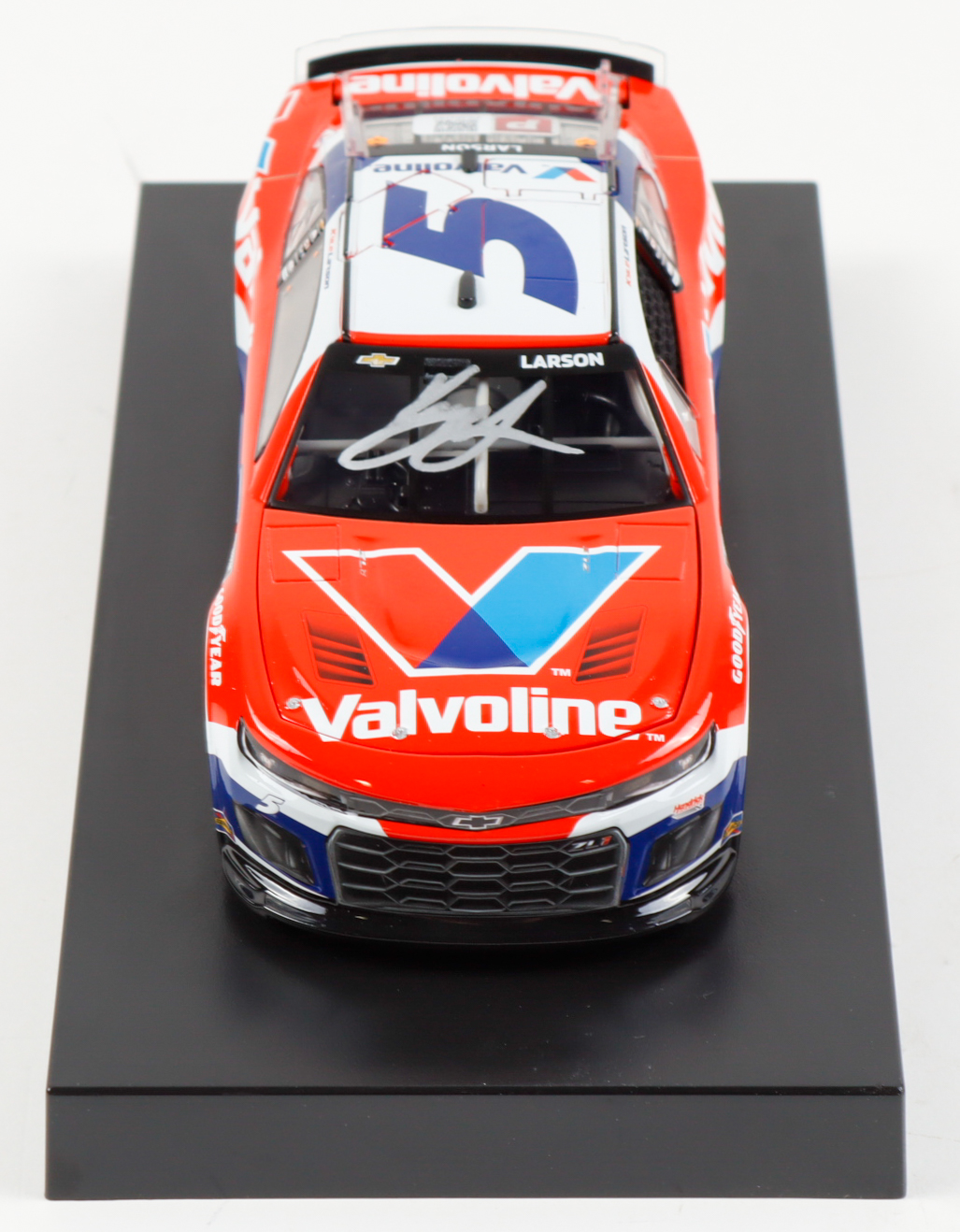 Kyle Larson Signed 2025 #5 Valvoline Camaro ZL1 | 1:24 Diecast Car (PA) at PristineAuction.com Kyle Larson Signed 2025 #5 Valvoline Camaro ZL1 | 1:24 Diecast Car (PA) at PristineAuction.com