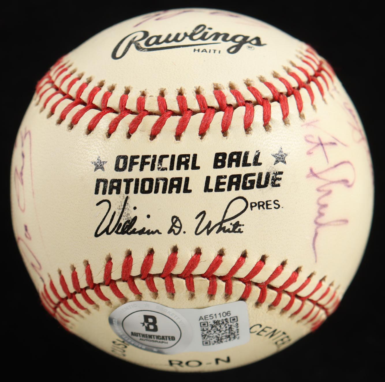 1989 Cubs ONL Baseball Signed by Steve Wilson, Mike Bielecki & Joe Girardi (Beckett) at PristineAuction.com 1989 Cubs ONL Baseball Signed by Steve Wilson, Mike Bielecki & Joe Girardi (Beckett) at PristineAuction.com