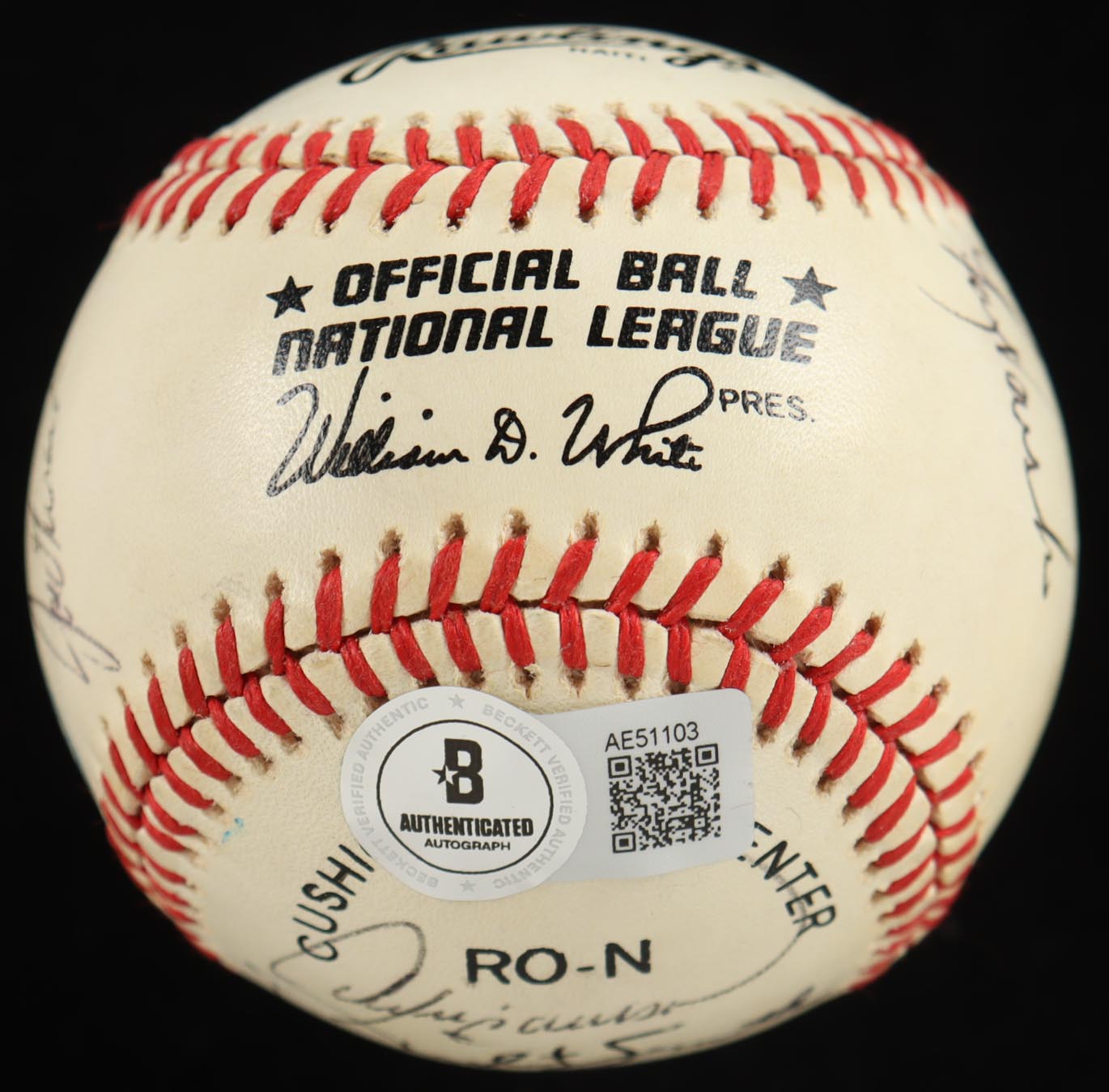 1989 Cubs ONL Baseball Signed by (13) with Andre Dawson, Dwight Smith, Mark Grace, Jeff Pico (Beckett) at PristineAuction.com 1989 Cubs ONL Baseball Signed by (13) with Andre Dawson, Dwight Smith, Mark Grace, Jeff Pico (Beckett) at PristineAuction.com